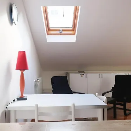 Sottotetto In Castelletto アパート トリエステ